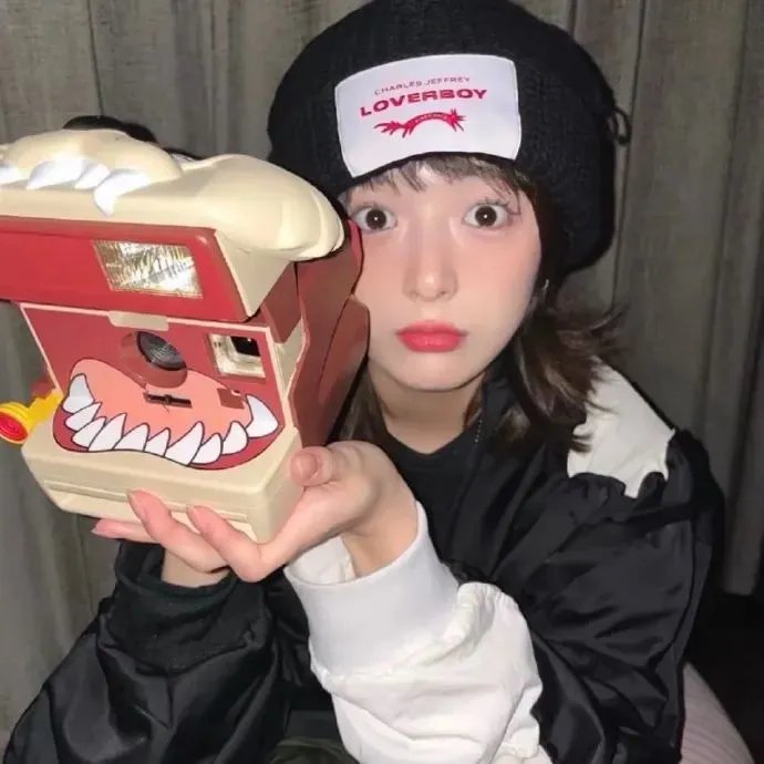 战舰春光